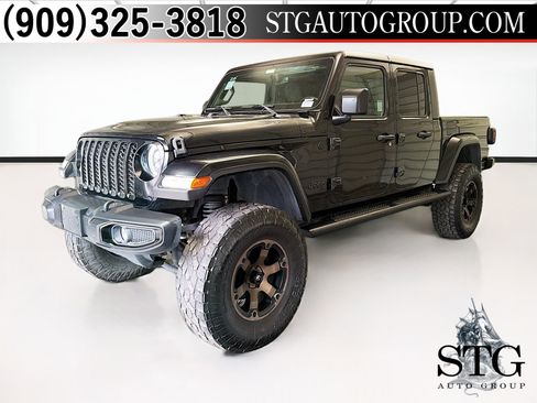 Used 2021 Jeep Gladiator Sport AWD/4WD image 1