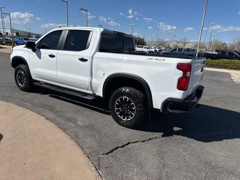 Used 2024 Chevrolet Silverado 1500 ZR2 w/ Technology Package image 31