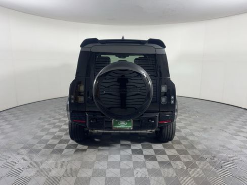 New 2026 Land Rover Defender 110 X-Dynamic SE image 38