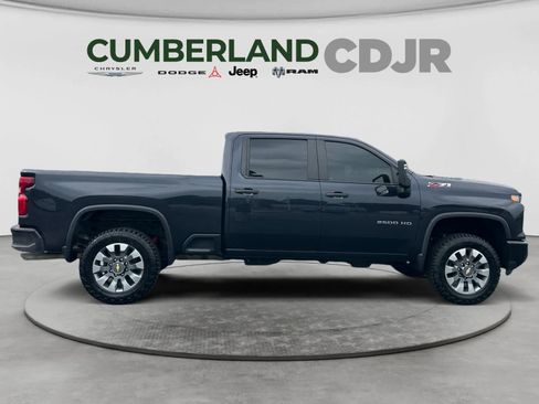 Used 2024 Chevrolet Silverado 2500 Custom w/ Custom Value Package AWD/4WD image 7