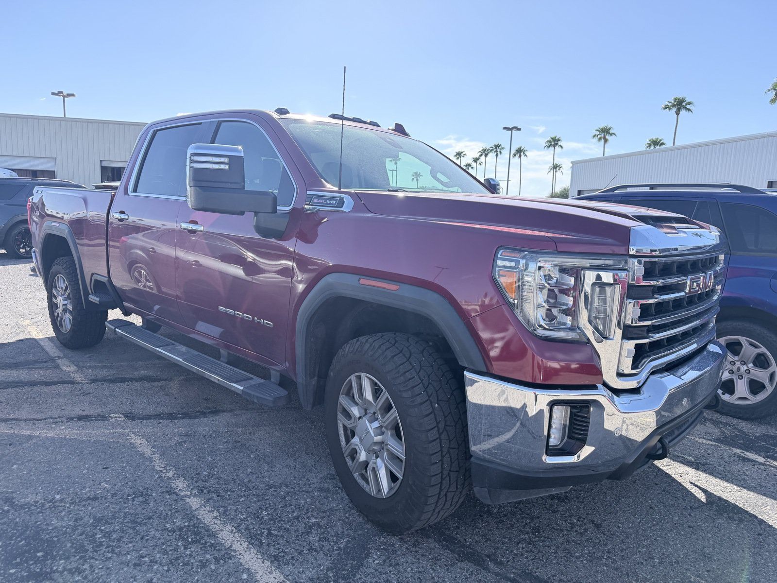 Used 2020 GMC Sierra 2500 SLT w/ SLT Premium Plus Package AWD/4WD image 3
