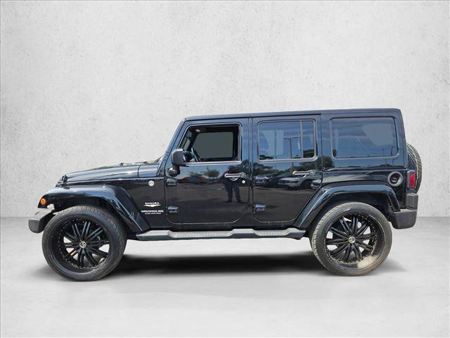 Used 2014 Jeep Wrangler Unlimited Sahara w/ Connectivity Group AWD/4WD image 8