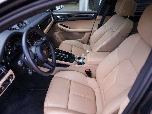 Certified 2026 Porsche Macan AWD/4WD image 51
