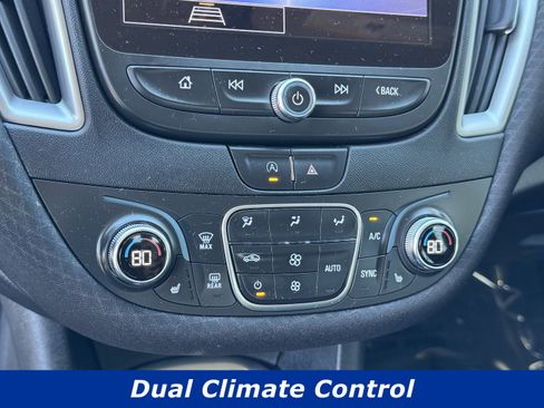 Used 2022 Chevrolet Malibu LT image 9