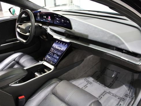 Used 2022 Lucid Air Grand Touring image 24