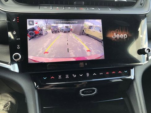 New 2026 Jeep Grand Cherokee L 4WD image 22