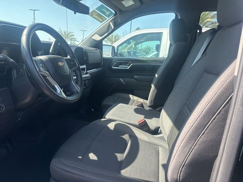Used 2024 Chevrolet Silverado 1500 LT w/ Convenience Package II RWD image 6