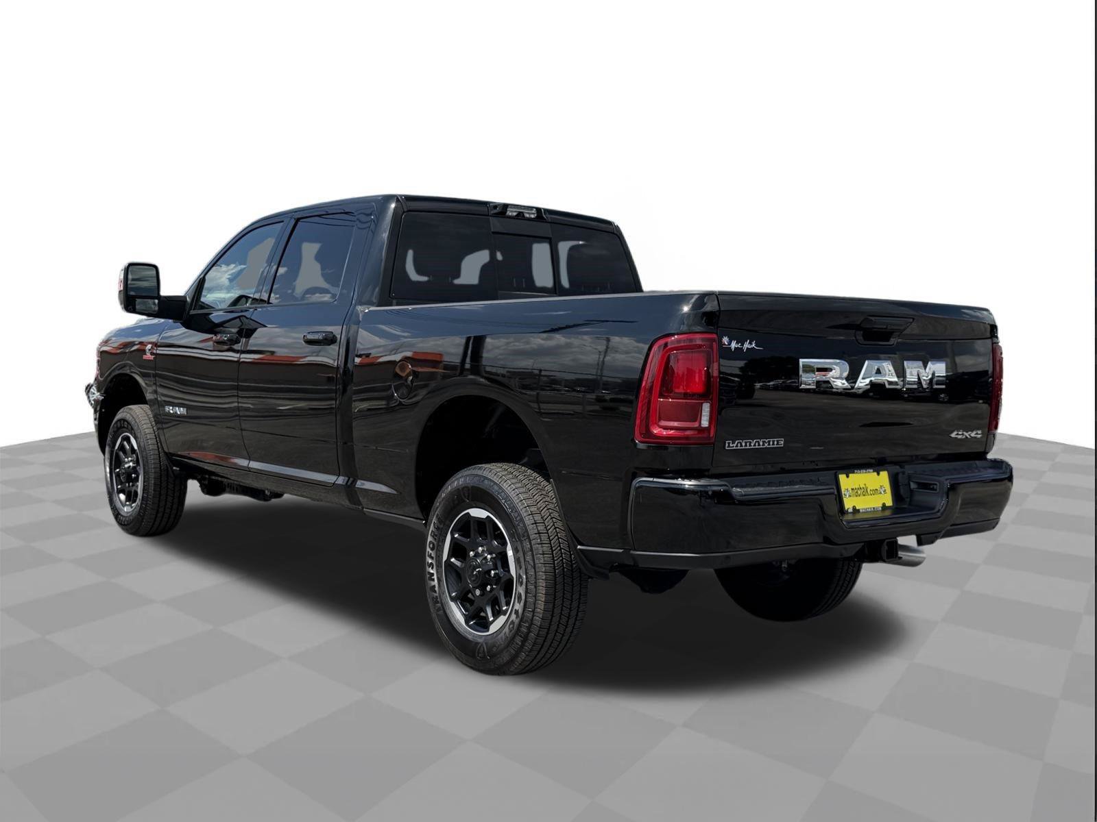 Used 2025 RAM 2500 Laramie AWD/4WD image 3