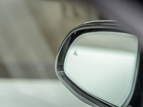 Used 2022 BMW X6 xDrive40i w/ M Sport Package image 46