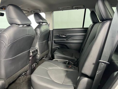 Used 2025 Toyota Grand Highlander FWD image 26