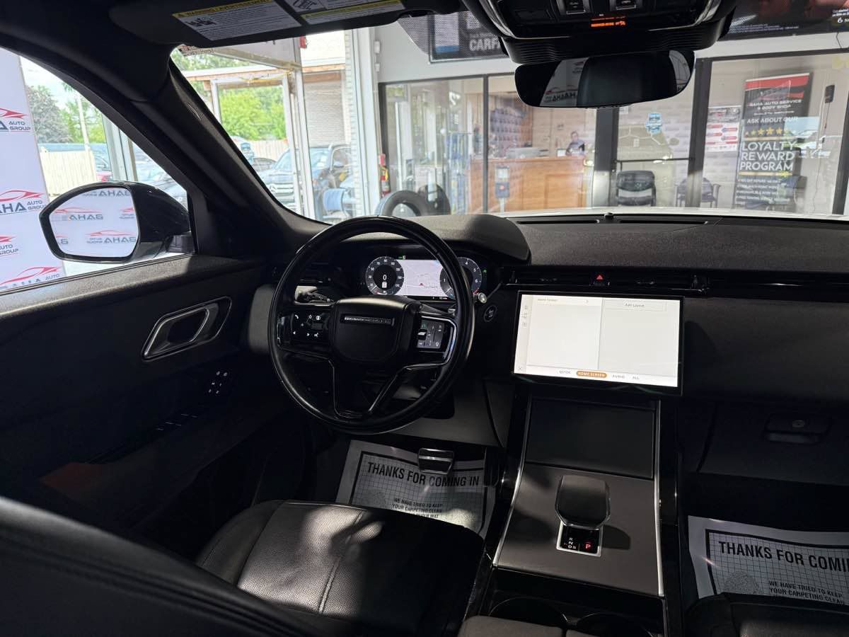 Used 2025 Land Rover Range Rover Velar Dynamic SE AWD/4WD image 31