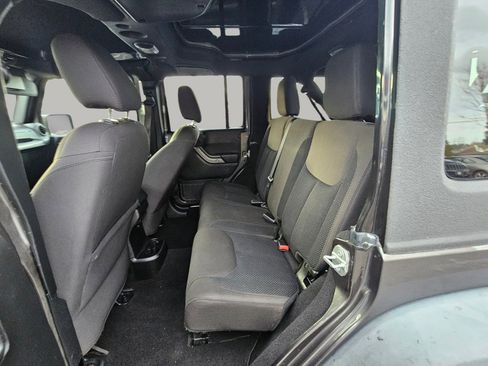 Used 2017 Jeep Wrangler Unlimited Sport image 27