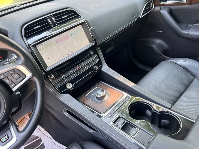 Used 2017 Jaguar F-PACE R-Sport AWD/4WD image 36