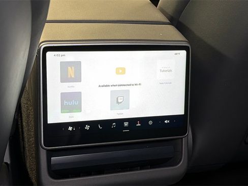 Used 2026 Tesla Model Y Long Range image 16