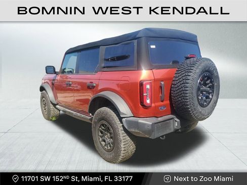Used 2022 Ford Bronco Wildtrak image 3