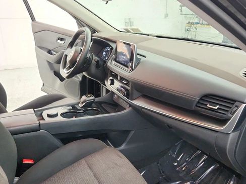 Used 2023 Nissan Rogue SV AWD/4WD image 27