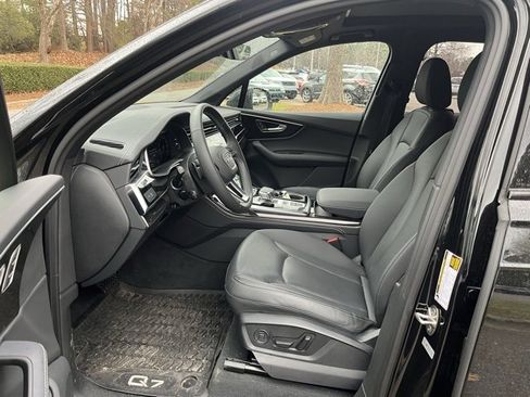 Used 2025 Audi Q7 3.0T Premium Plus image 5