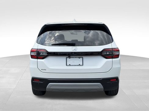 Used 2025 Honda Pilot EX-L image 6