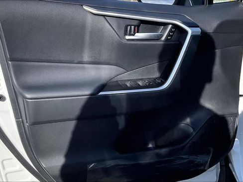 Certified 2025 Toyota RAV4 XLE Premium image 19
