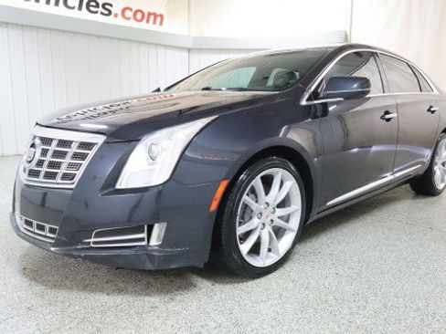 Used 2013 Cadillac XTS Premium AWD/4WD image 2