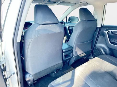 Used 2019 Toyota RAV4 LE w/ All Weather Liner Package AWD/4WD image 12