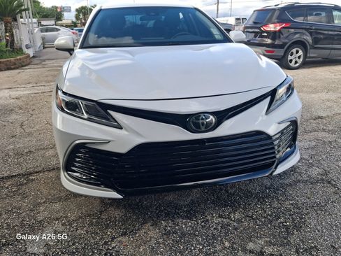 Used 2022 Toyota Camry LE AWD/4WD image 4