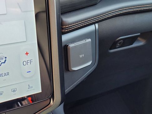 New 2024 Ford Expedition Max Platinum image 24