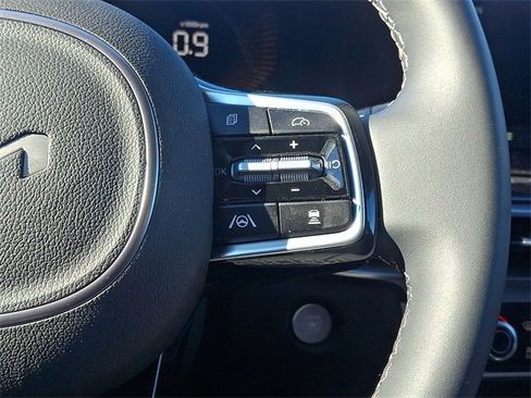 Used 2025 Kia Sorento S image 22