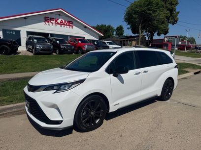 Used 2021 Toyota Sienna XSE