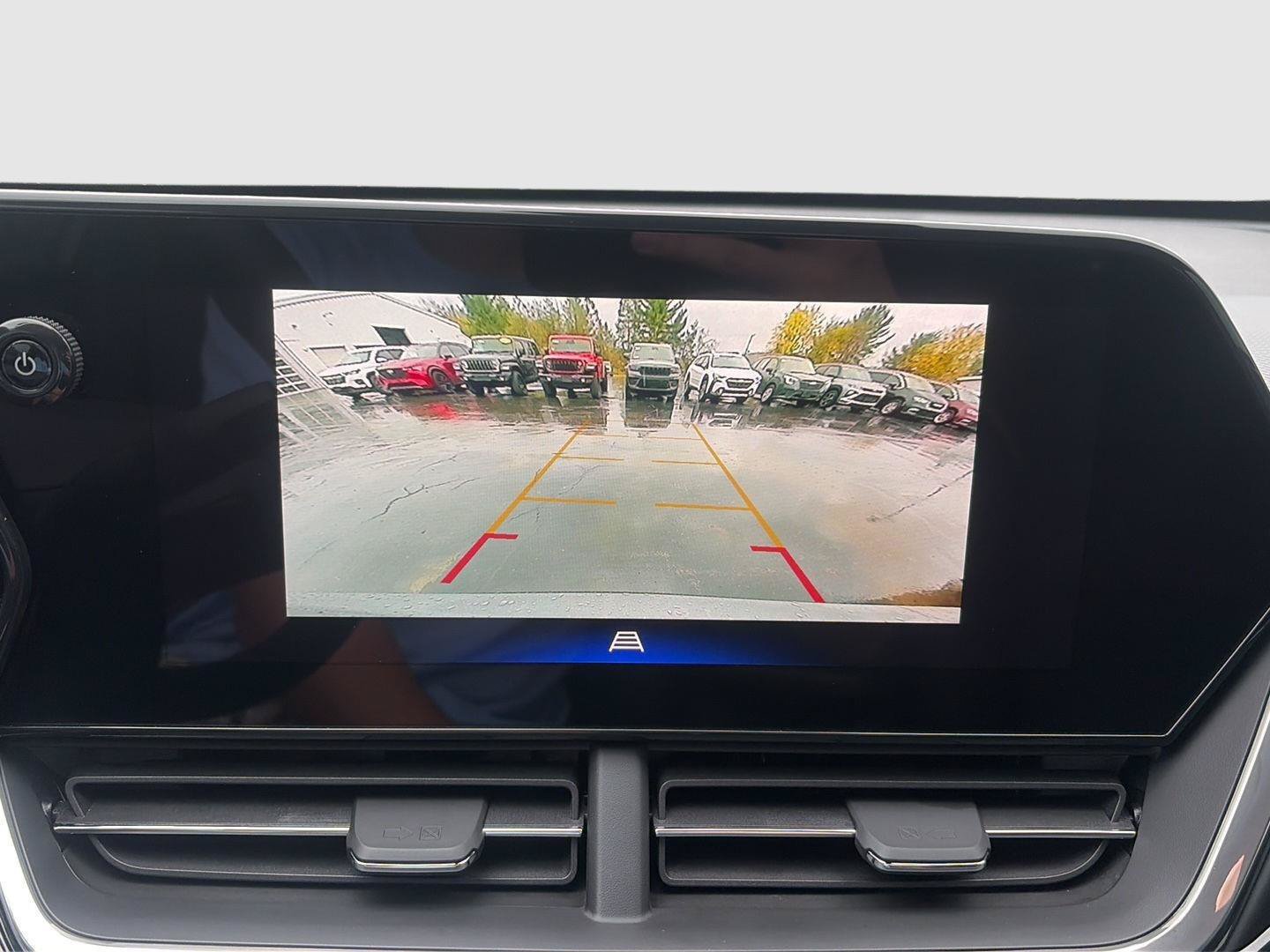 Used 2025 Chevrolet Trax ACTIV w/ Driver Confidence Package FWD image 15
