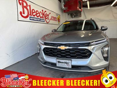 Used 2025 Chevrolet Trax LT w/ LT Convenience Package