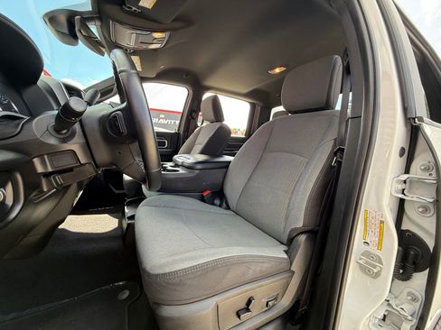 Used 2024 RAM 3500 Big Horn image 13