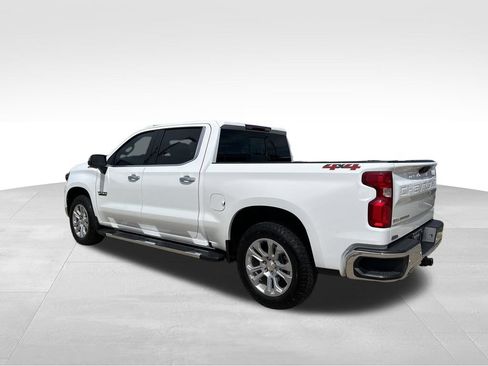 Used 2025 Chevrolet Silverado 1500 LTZ AWD/4WD image 3