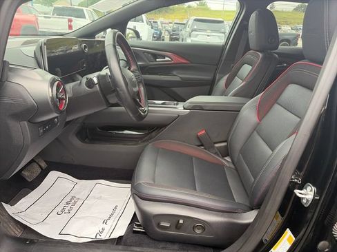 Used 2024 Chevrolet Equinox EV RS FWD image 24