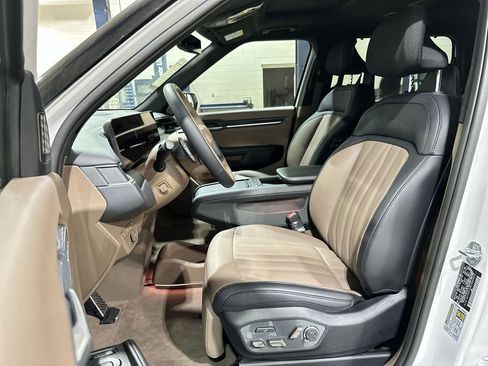 New 2026 Kia EV9 GT-Line image 13