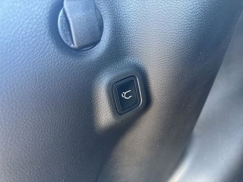 New 2026 Jeep Compass Limited image 8