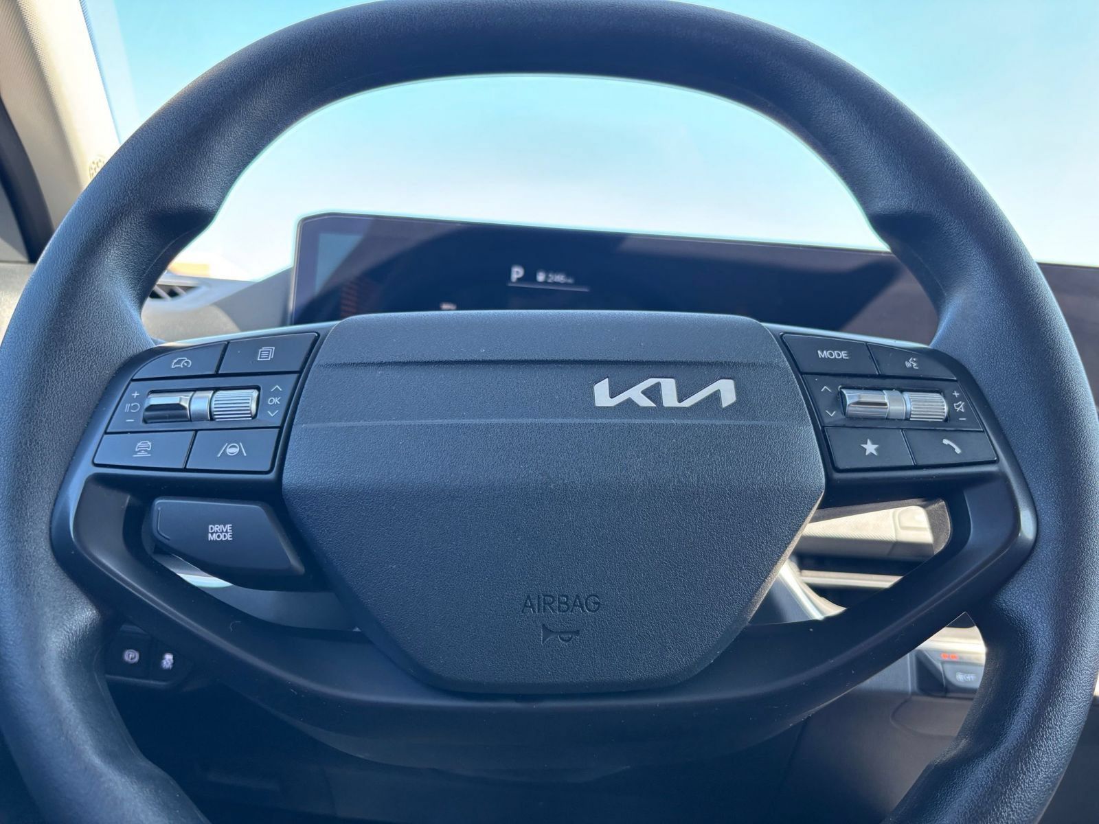 Used 2025 Kia K4 FWD image 25
