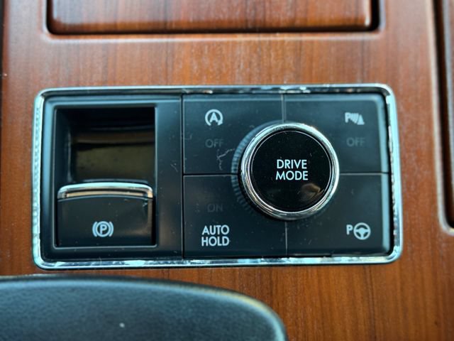 Used 2021 Lincoln Navigator L Reserve AWD/4WD image 35