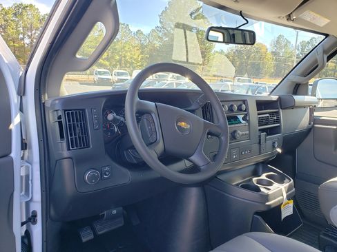New 2025 Chevrolet Express 2500 Full-size Cargo Van w/ Driver Convenience Package image 27