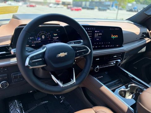 Used 2026 Chevrolet Tahoe High Country w/ Sun And Tow Package AWD/4WD image 10