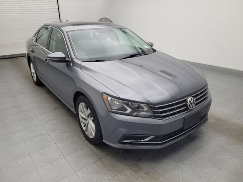 Used 2018 Volkswagen Passat 2.0T SE image 13