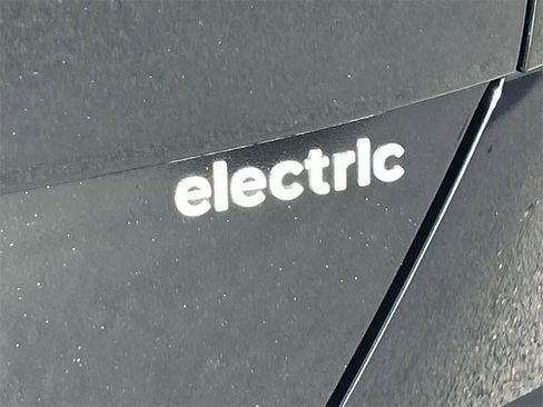 Certified 2025 Hyundai Kona SEL image 45