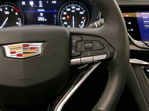 Used 2023 Cadillac XT6 Premium Luxury w/ Technology Package AWD/4WD image 19