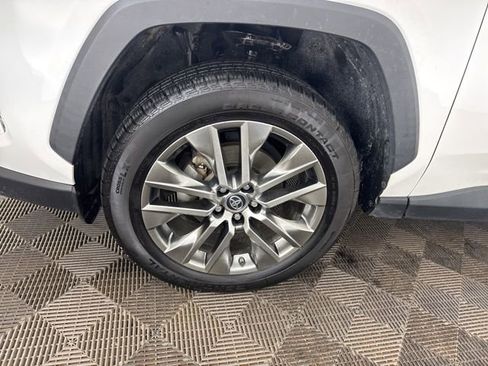 Used 2019 Toyota RAV4 XLE Premium w/ All Weather Liner Package image 29