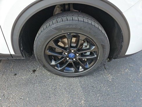 Used 2020 Ford Escape SE Sport image 10