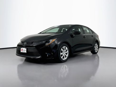 Certified 2024 Toyota Corolla LE FWD image 3