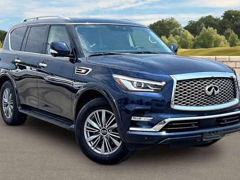 Used 2024 INFINITI QX80 Luxe AWD/4WD image 2