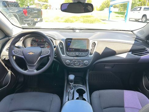 Used 2022 Chevrolet Malibu LS FWD image 22