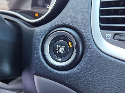 Used 2019 Dodge Durango SXT image 17