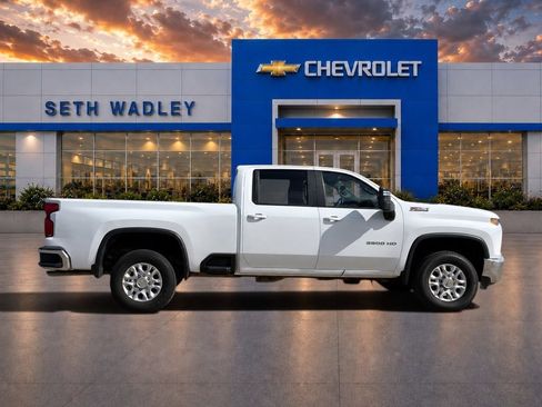 Used 2023 Chevrolet Silverado 2500 LT w/ Convenience Package AWD/4WD image 8